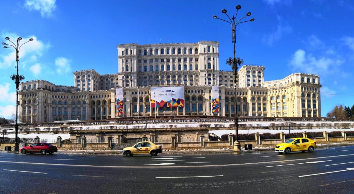 Palácio do Parlamento em Bucareste.
