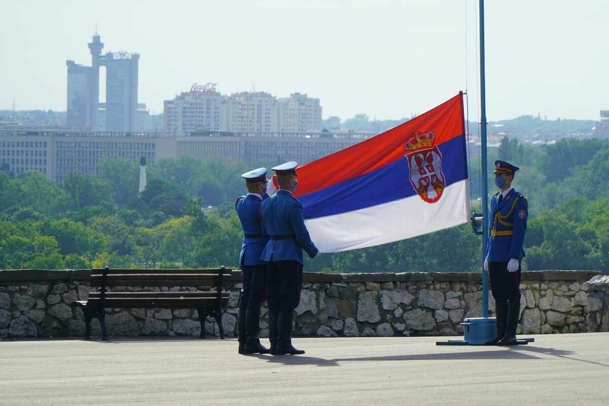 Bandeira da Sérvia.