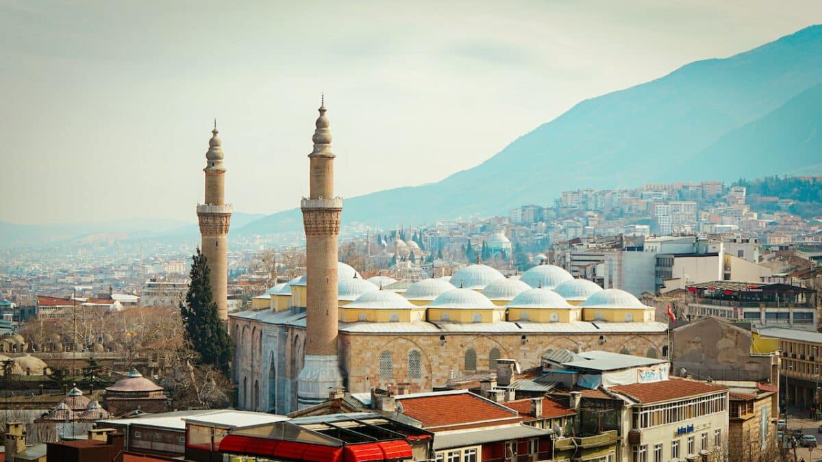 A Grande Mesquita de Bursa. Foto: Mert Kaya via Pexels