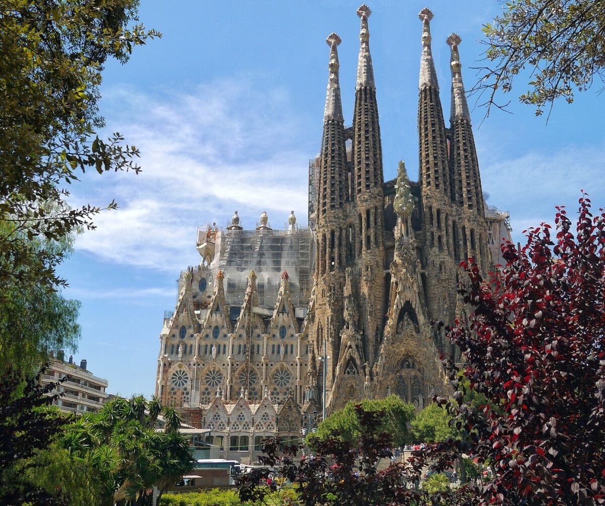 A Sagrada Família, um dos principais pontos turísticos em Barcelona