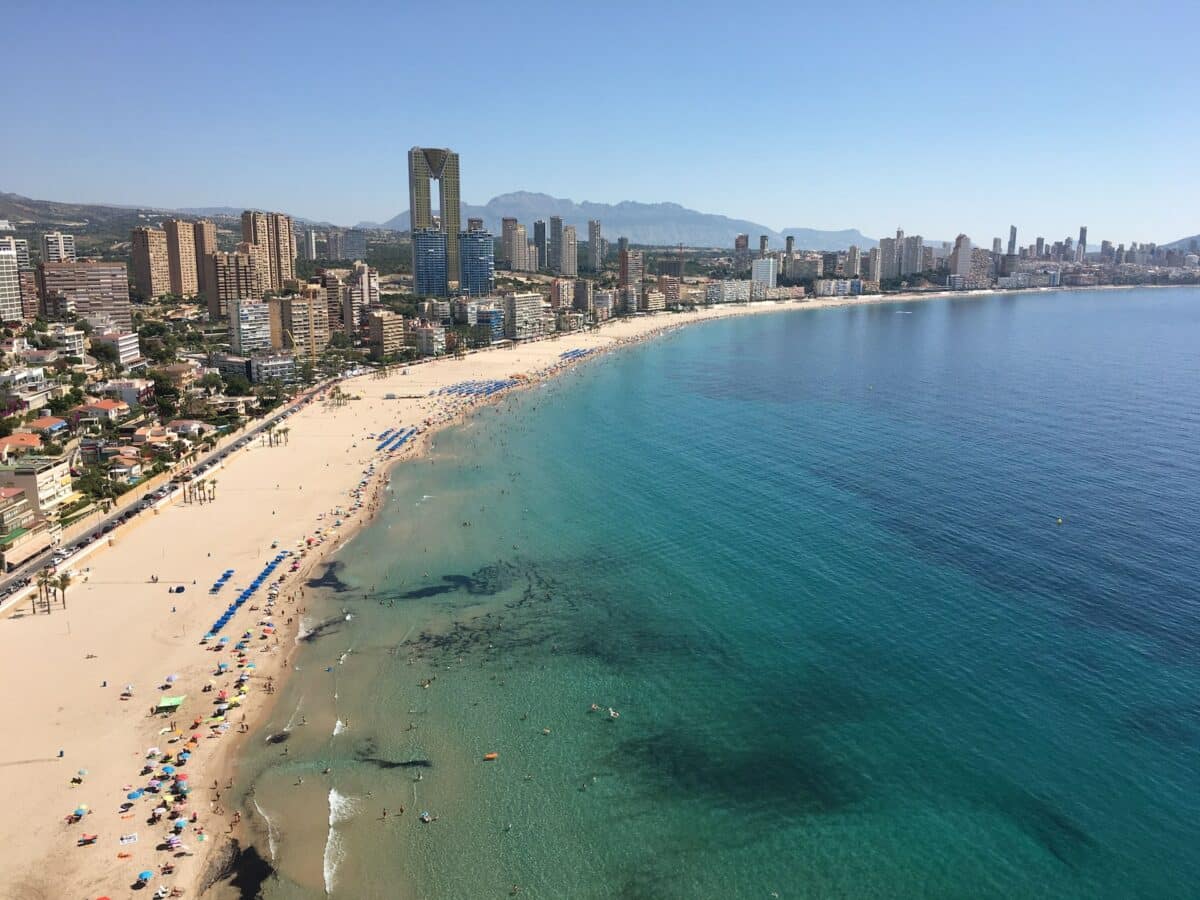 Vista aérea da Praia em Alicante