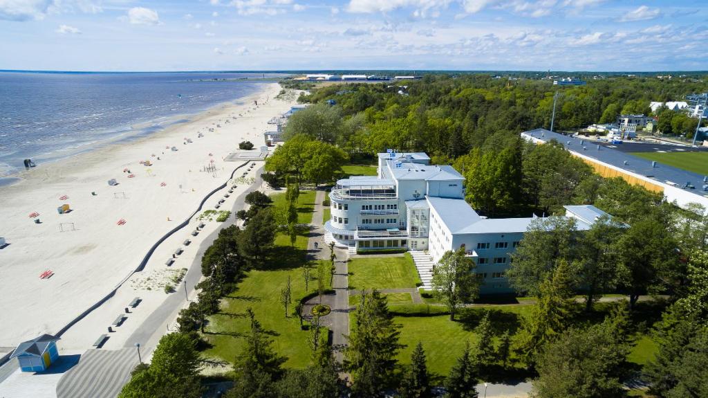 Rannahotell  em Parnu na Estônia - hotel a beira mar com vista para a praia