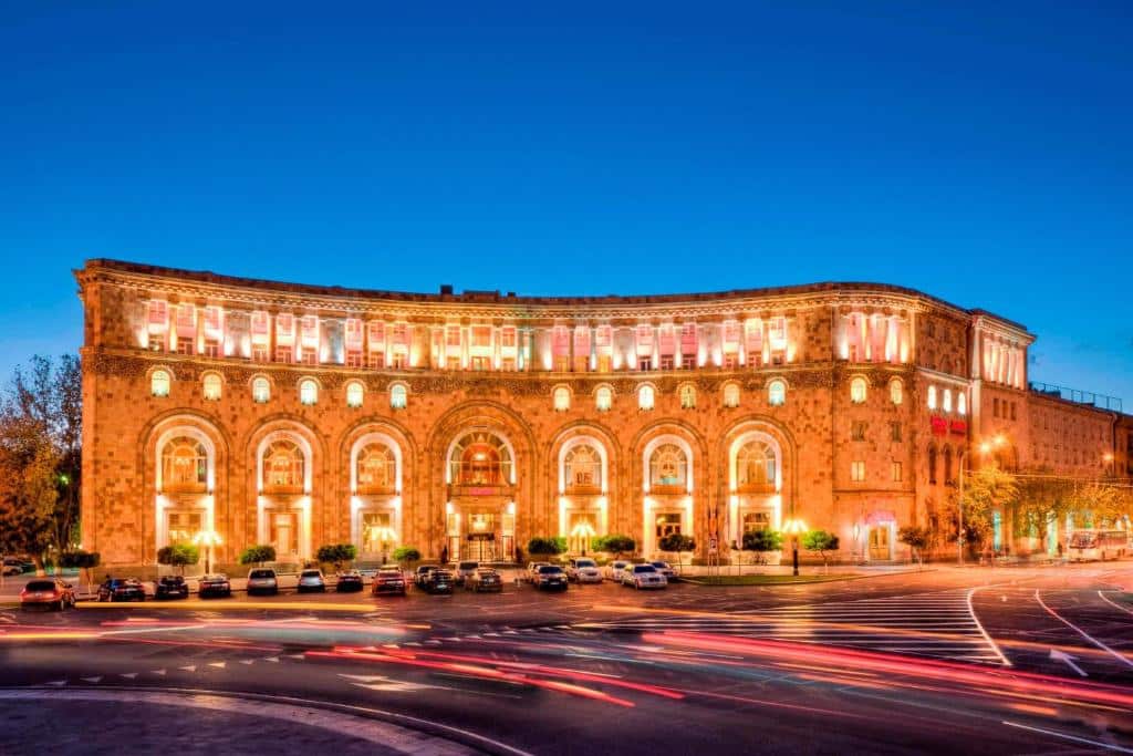 Vista externa do Armenia Marriott Hotel Yerevan