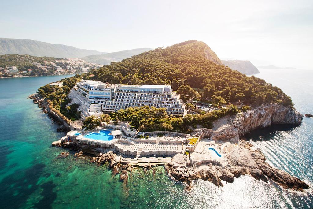 vista externa do Hotel Dubrovnik Palace