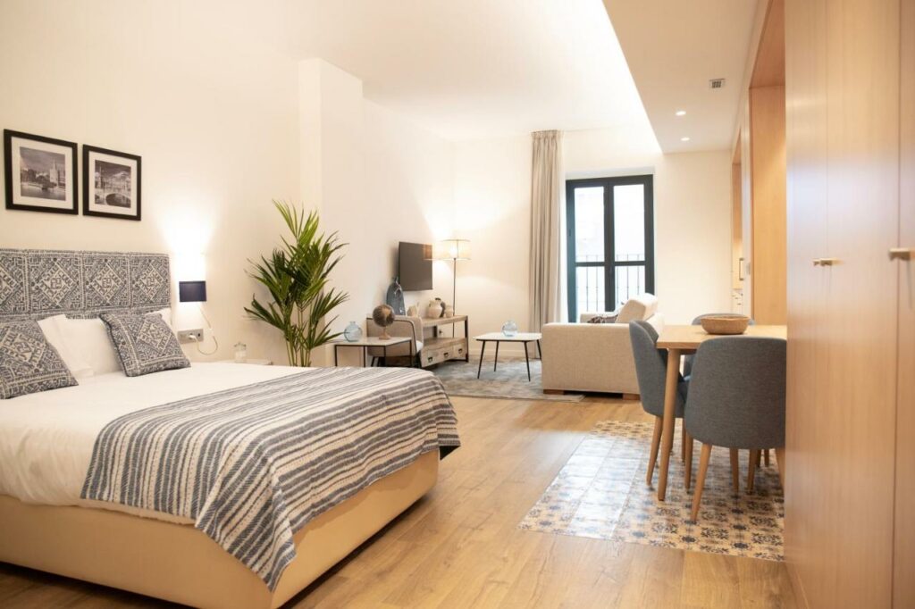 Quarto do Hotel nQn Aparts & Suites Sevilla, em Barcelona.