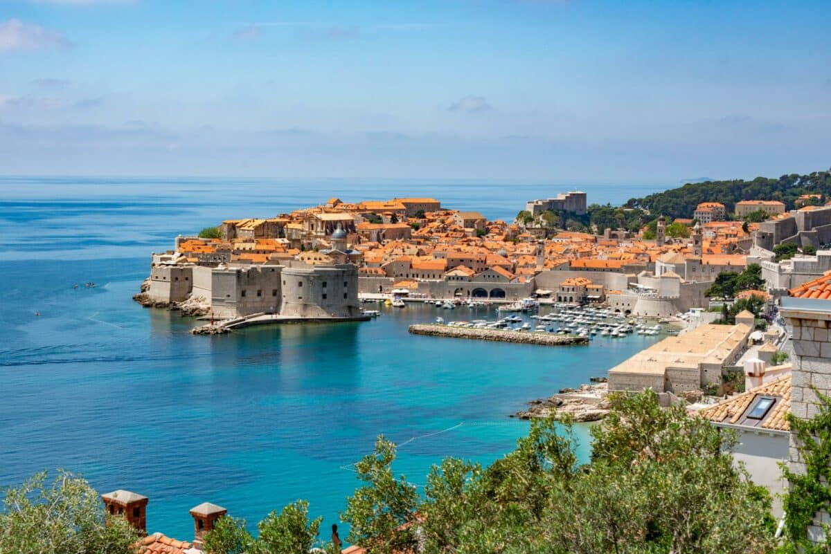 Porto de Dubrovnik, uma das cidades da Costa Dálmata. Foto: Diego F. Parra via Pexels